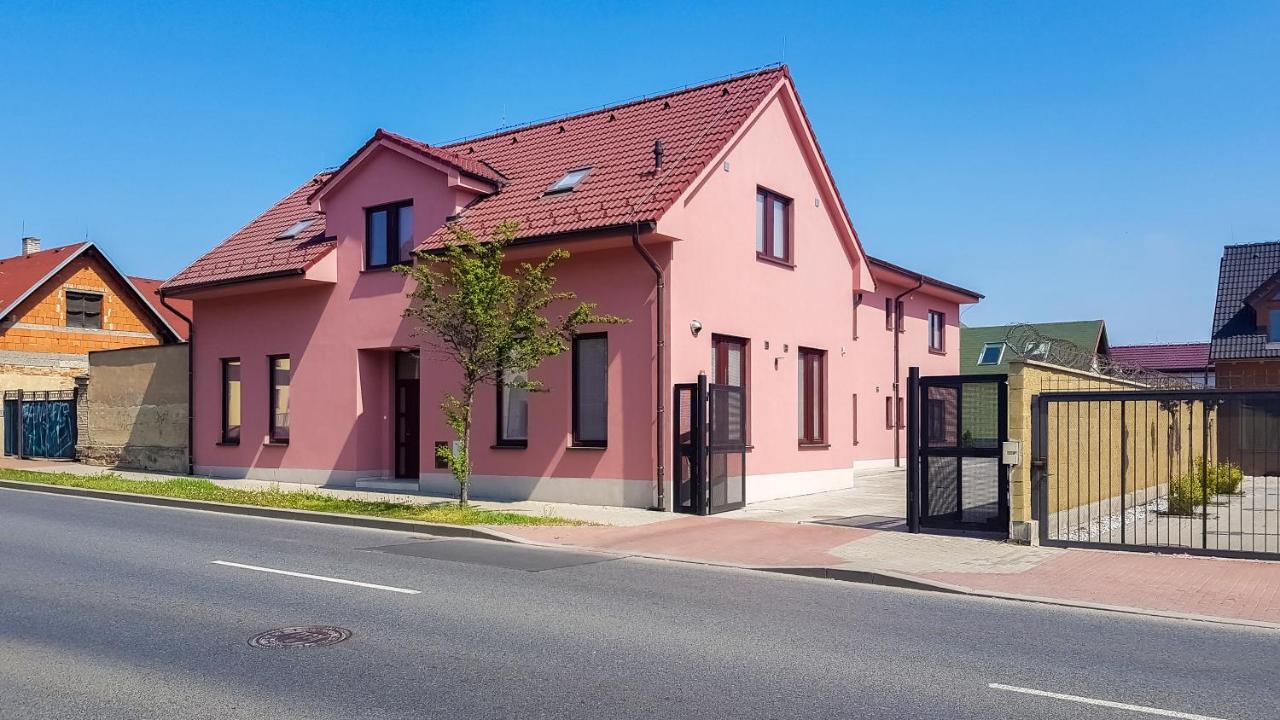 Apartment De Luna Πράγα Εξωτερικό φωτογραφία