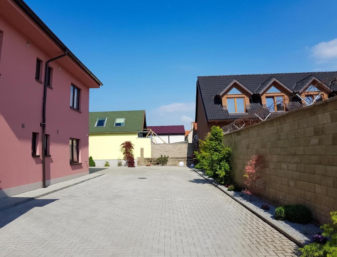 Apartment De Luna Πράγα Εξωτερικό φωτογραφία