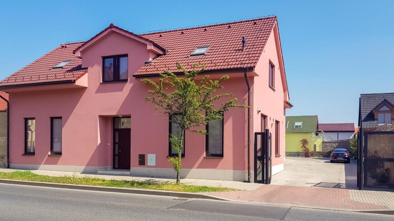 Apartment De Luna Πράγα Εξωτερικό φωτογραφία